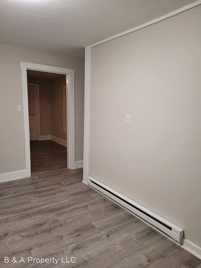 Foto del edificio - 2 br, 1 bath House - 122 E. Cecil St.