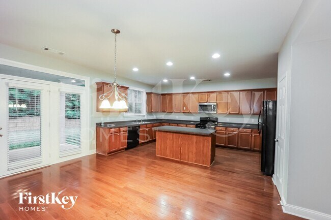 Building Photo - 100 Algerine Ct