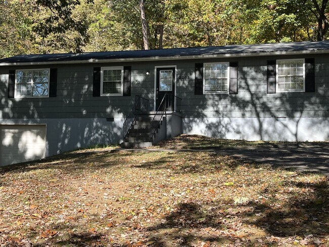 Building Photo - For Rent – Spacious 4-Bedroom Home in Knoxville