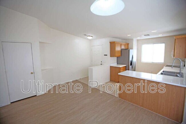Building Photo - 25754 W Siesta Way