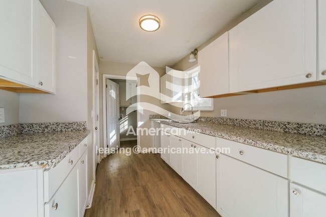 Foto del edificio - 2636 Revere St