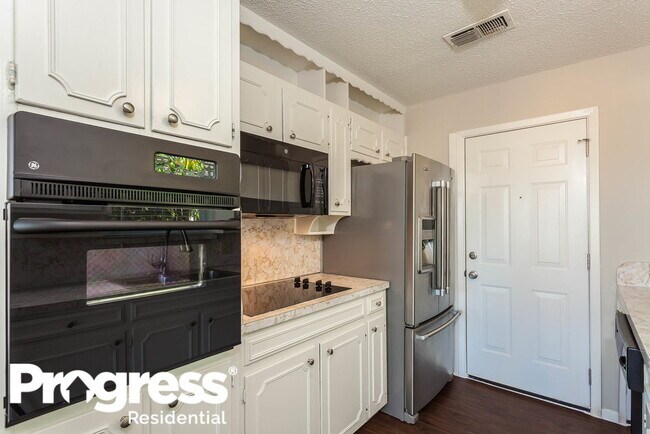 Building Photo - 6053 Herschel Dr