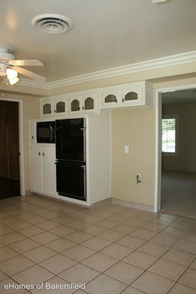 Building Photo - 3 br, 2.5 bath House - 3207 Panorama Dr