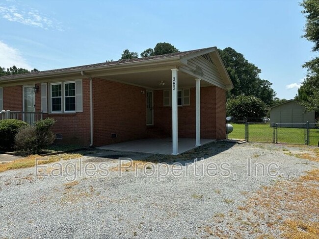 Foto del edificio - 383 N Washington St