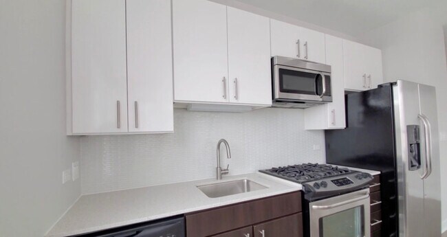 Foto del edificio - 814 W Adams St