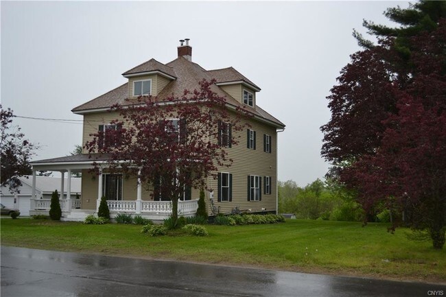 Foto del edificio - 8785 N Main St