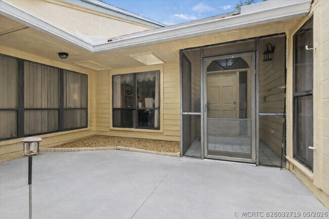 Foto del edificio - 6691 S Pine Ct