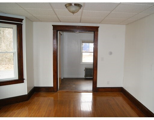 Foto del edificio - 27 Garfield Ave
