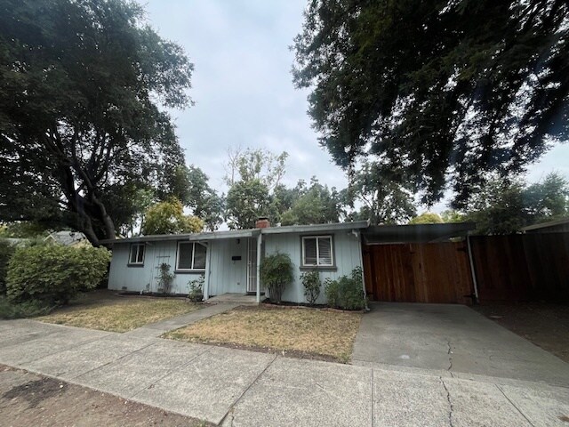 Foto principal - 1175 McConnell Ave