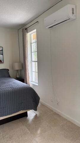 Building Photo - 11575 Sanderling Dr