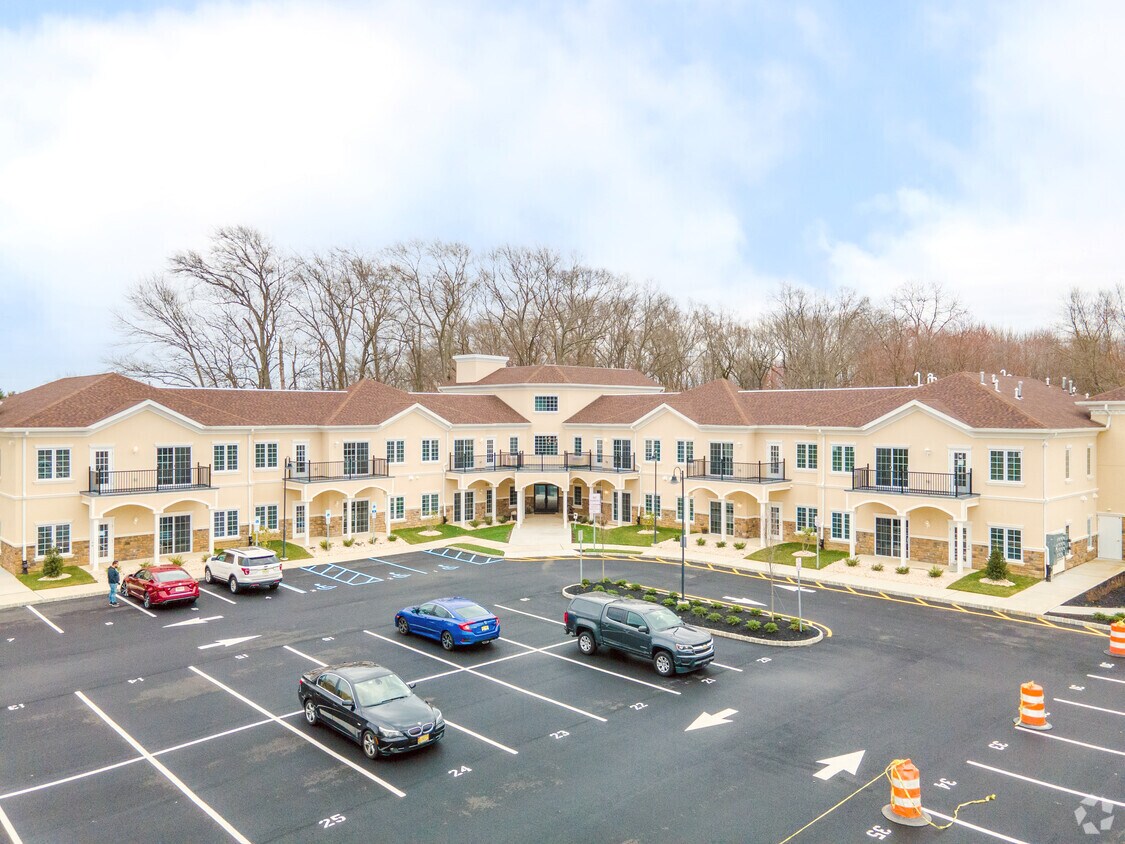 Geick Park Residency Apartments in Matawan, NJ