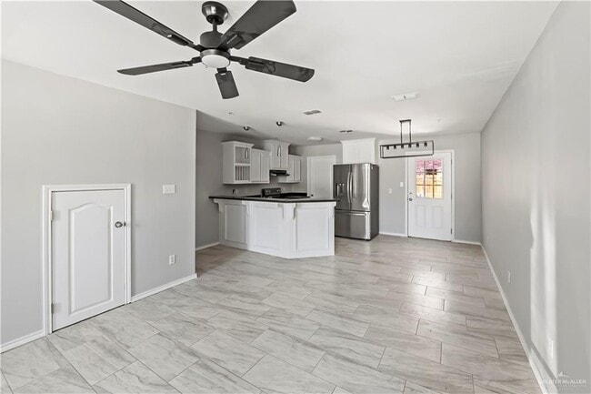 Foto del edificio - 10 S 48th Ln