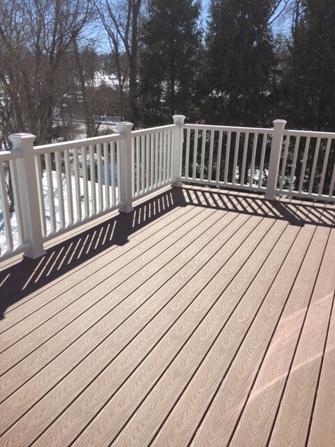 BRAND NEW TREX DECK - 2 Grand Blvd