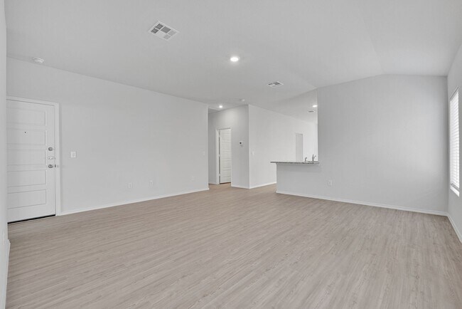 Foto del edificio - New Construction 3 bed 2 bath home on the ...