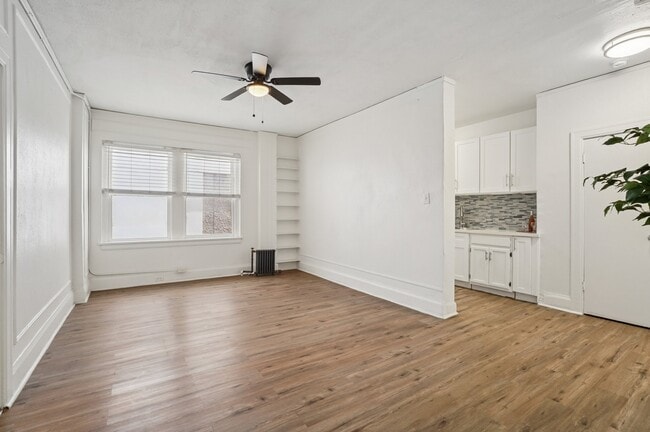 Building Photo - Park Wilshire