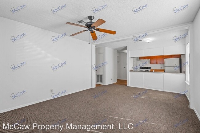 Foto del edificio - 3 br, 1 bath House - 5320 Carver Dr.