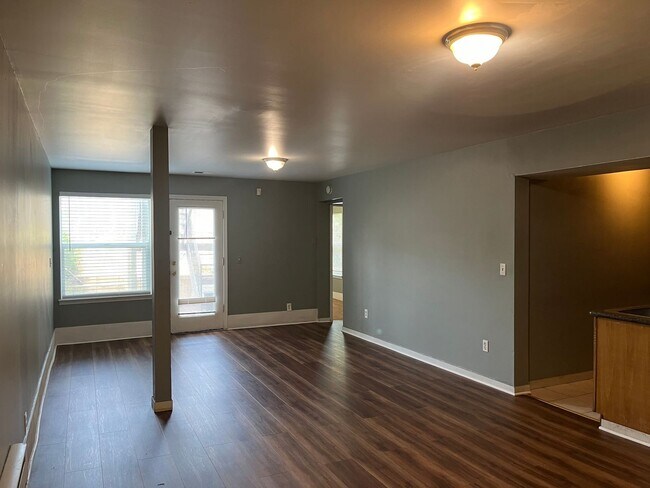 Building Photo - Two Bedroom