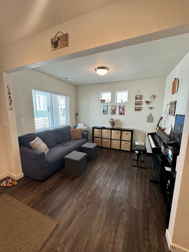 Foto del edificio - Like New 3 bedroom home in Banning Lewis R...