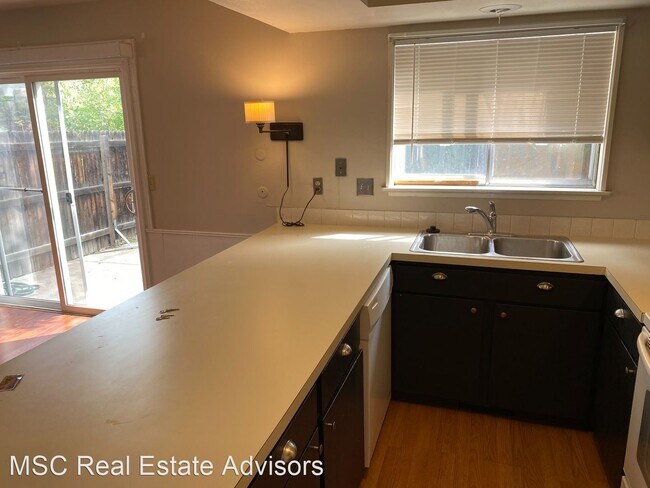 Building Photo - 3 br, 2.5 bath House - 6781 S. Race St.