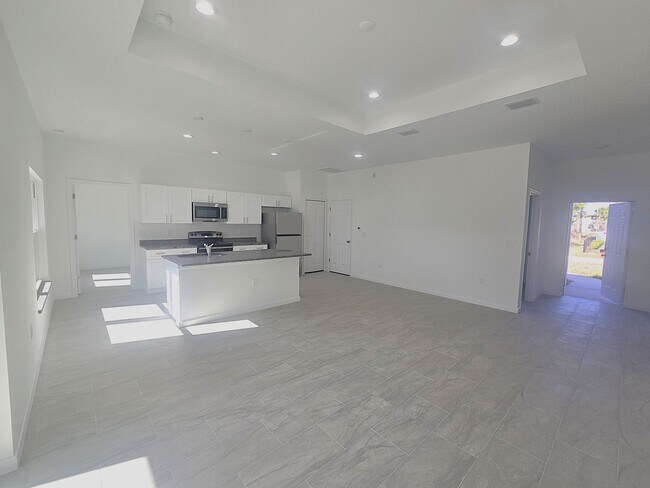Foto del edificio - Brand new 4/2/2  House