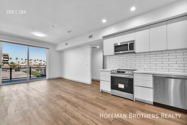 Building Photo - 1240 Magnolia Ave