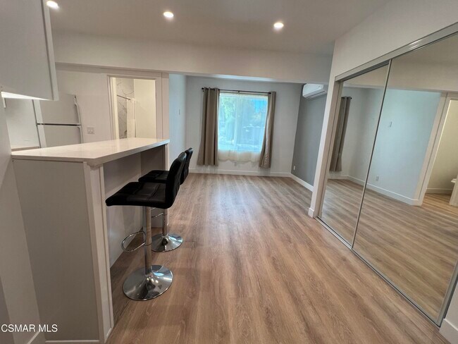 Foto del edificio - 1666 Stoddard Ave