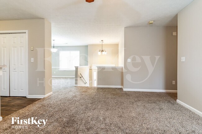 Foto del edificio - 204 Whistleville Ct