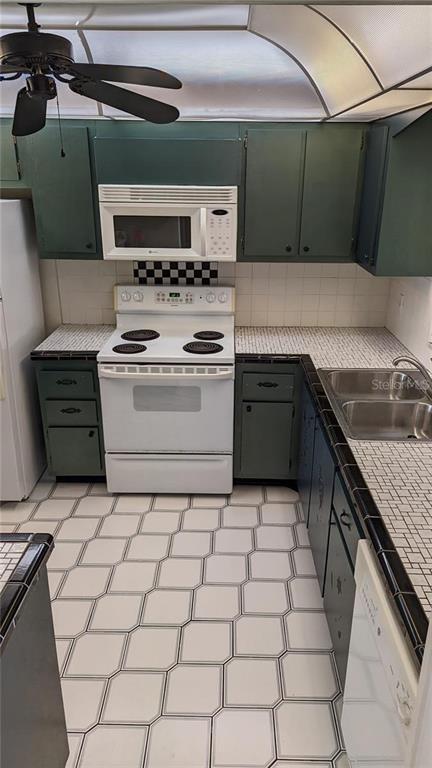 Foto del edificio - 4775 Cove Cir