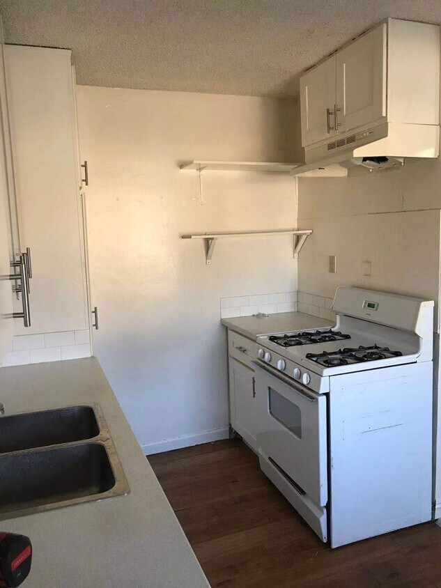 Foto principal - 7722 Chapman Ave