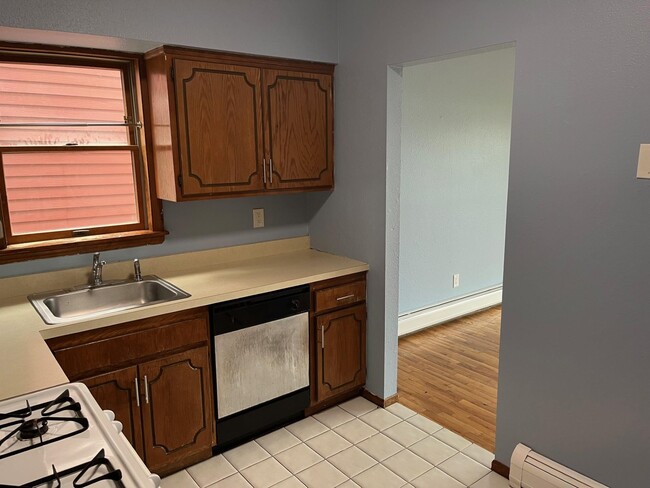 Building Photo - 577 Piermont Ave