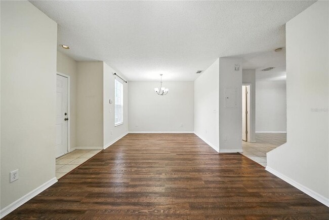 Foto del edificio - 30146 Barnaby Ln