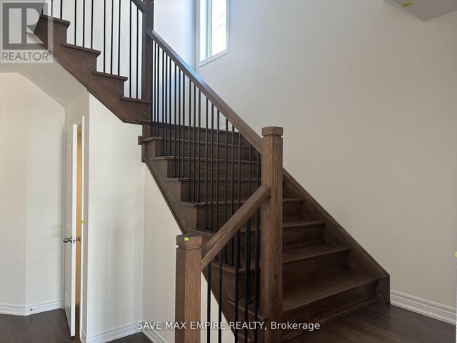 Photo du bâtiment - 149-149 Limestone Ln