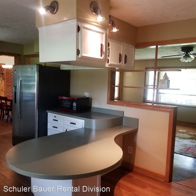 Building Photo - 2 br, 2.5 bath House - 2407 Middle Rd.
