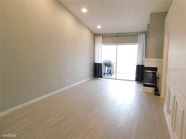 Building Photo - 2 br, 2 bath Condo - 2523 Stony Brook Lane
