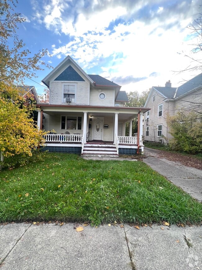 Old Forest Apartments under 1,200 Lansing, MI 2 Rentals