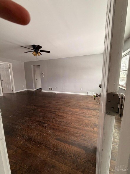 Foto del edificio - 5401 Newfield Ave