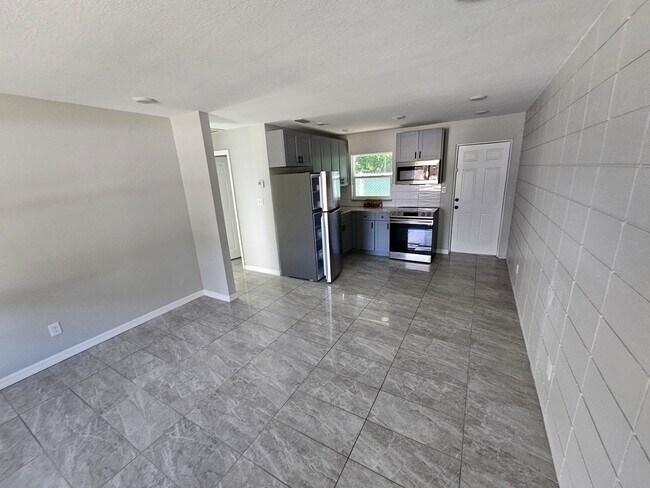 Foto del edificio - 2 Bedroom 1 Bath Duplex in Haines City