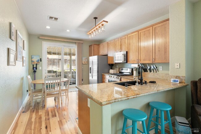 Foto del edificio - 937 Pearwood Ct