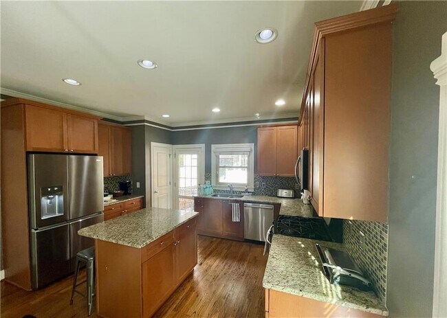 Building Photo - 1517 Gilstrap Ln NW