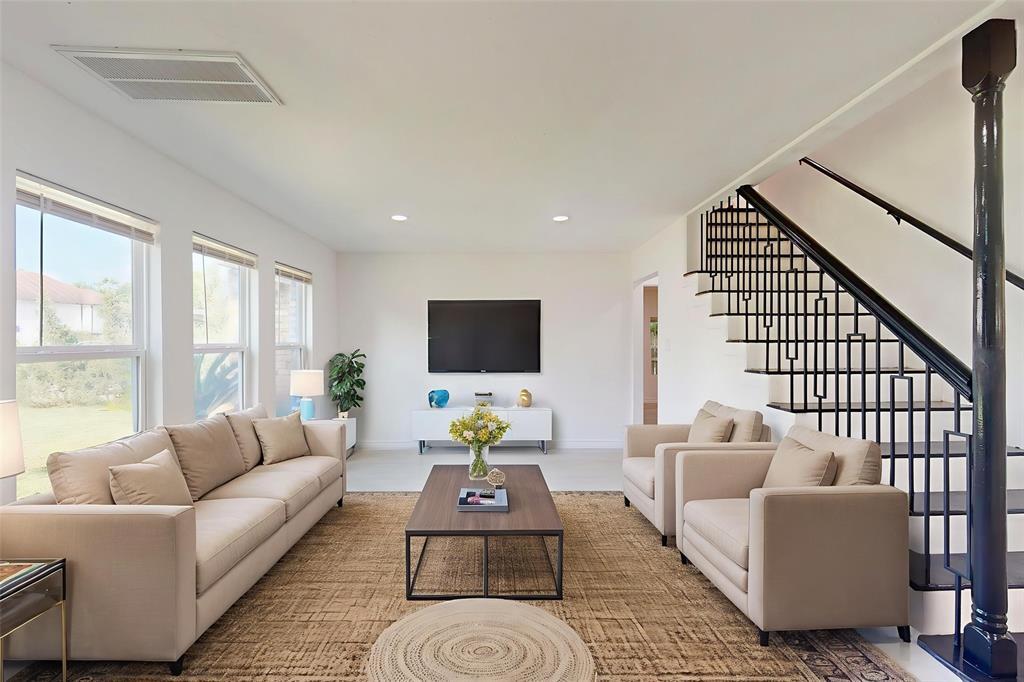 Foto principal - 3830 Cosby St