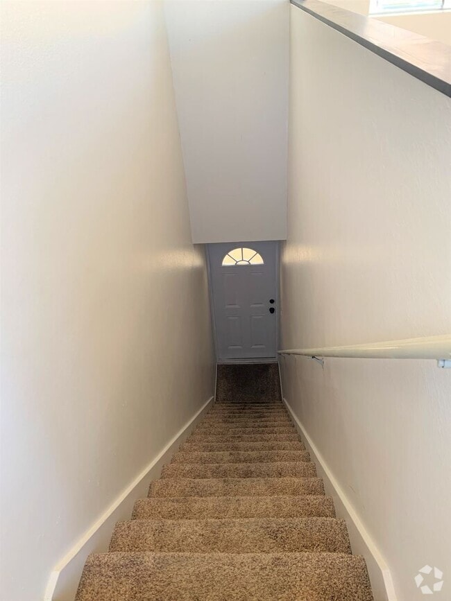 Building Photo - 734-734 Zanzibar Ct