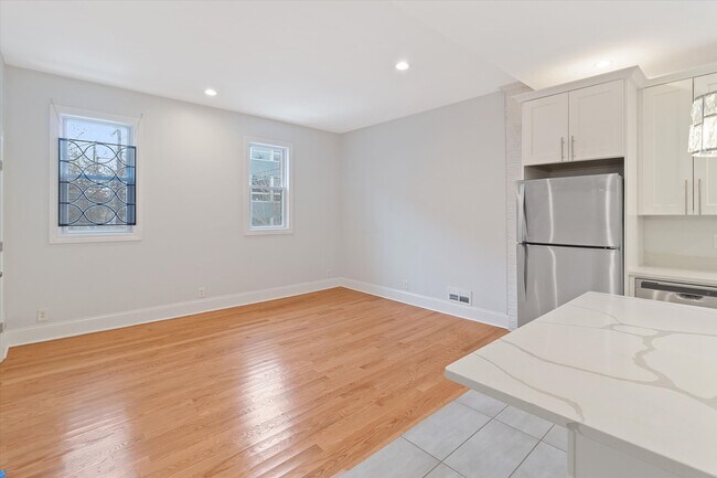 Foto del edificio - 1729 S Halsted St