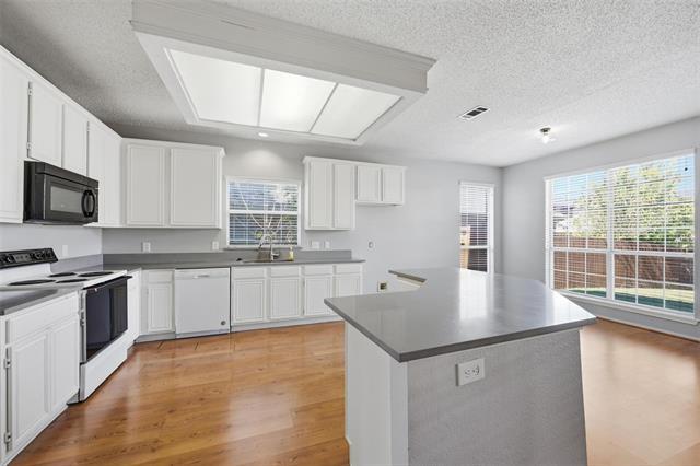 Foto del edificio - 10116 Preston Vineyard Dr