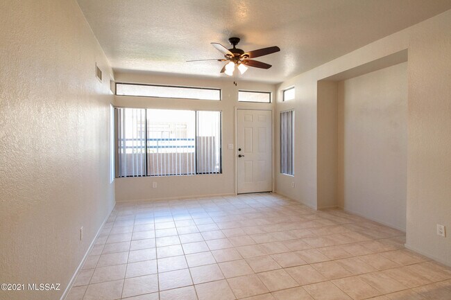 Building Photo - 7920 E Colette Cir
