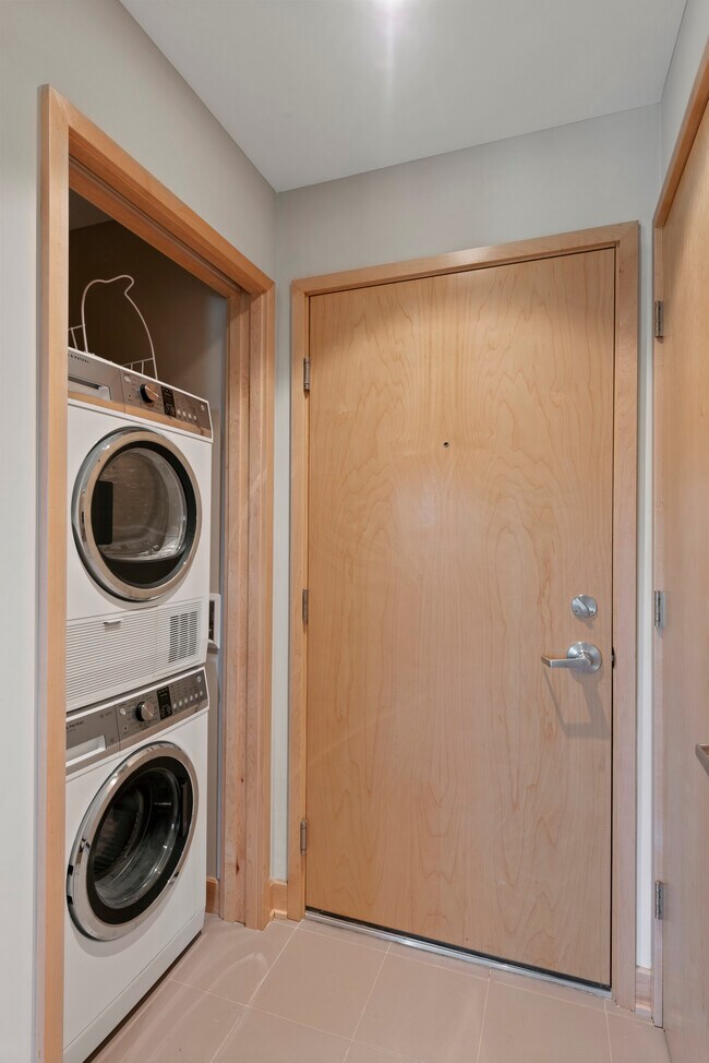 Greenway Village Apartments Apartments in Lauderdale, MN