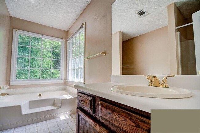 Building Photo - 5259 Spring Tide Ln