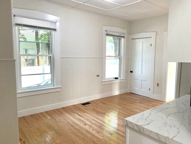 Foto del edificio - 12 Pearl St