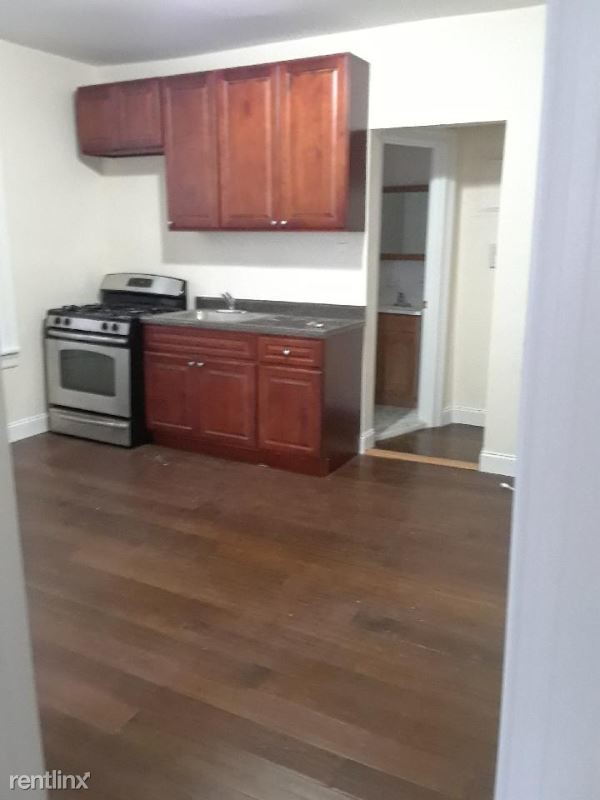 Building Photo - 2 br, 1 bath Apartment - 1700 Zerega Ave