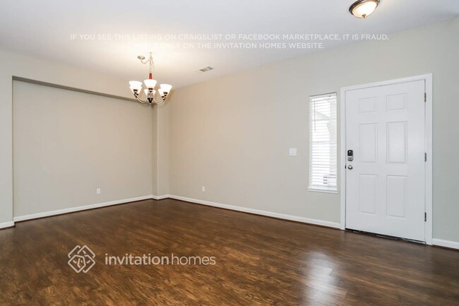 Building Photo - 945 Skyline Dr