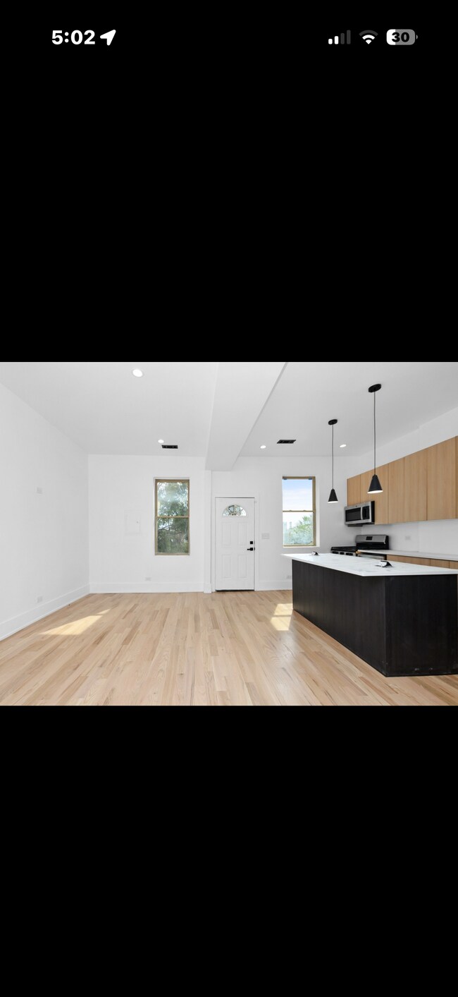 Foto del edificio - 7125 S Drexel Ave